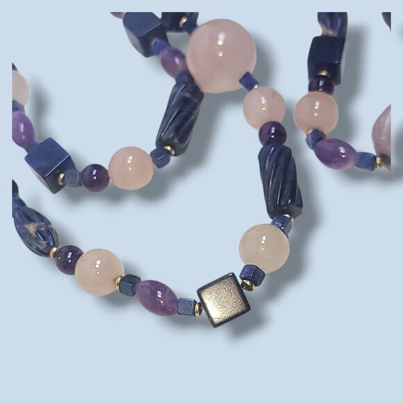 Sandra David Signed Vintage Beaded Necklace Rose Peach & Navy Carved Stones 30″ - Picture 7 of 10